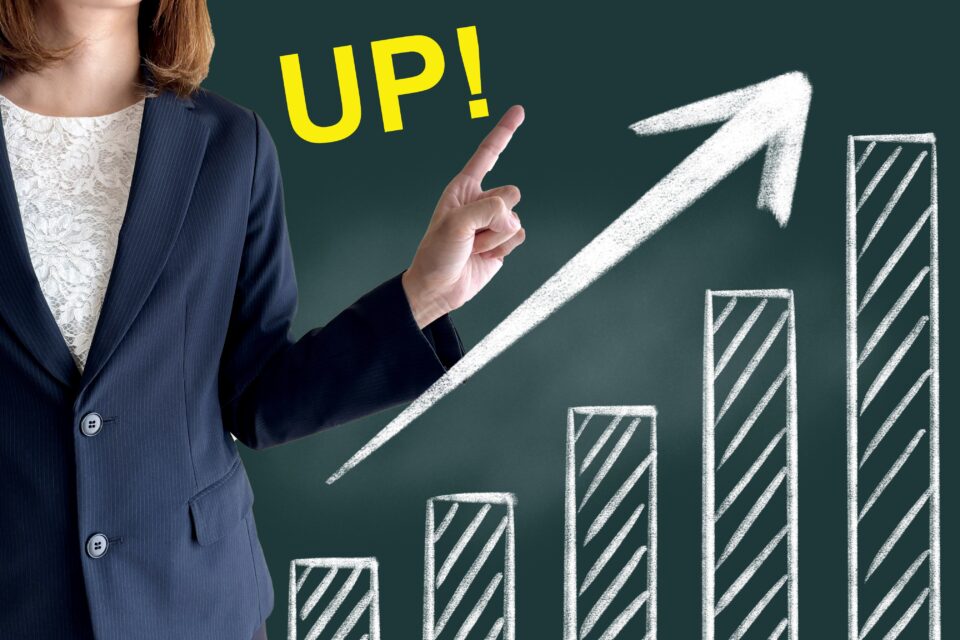 チラシで売上アップ！効果的なデザインと集客の秘訣