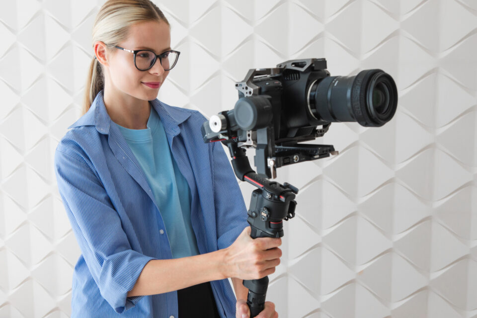 Webサイトのファーストビューに動画を入れるメリット